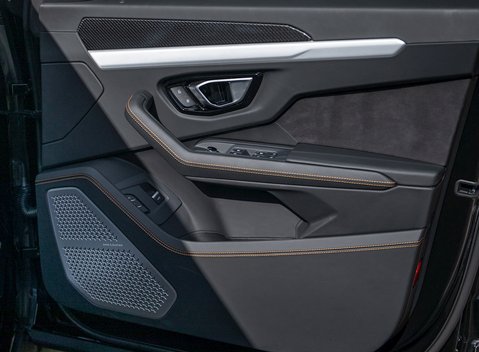 Lamborghini Urus 22