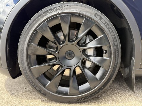 Tesla Model Y (Dual Motor) Long Range SUV 5dr Electric Auto 4WDE (384 bhp) 17