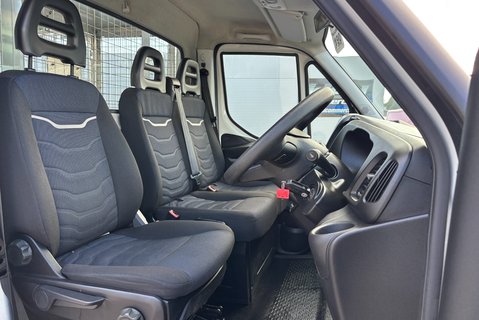 Iveco Daily 35C14 Beavertail Lawnmower Body - Large Ramp - Removable Cages 4