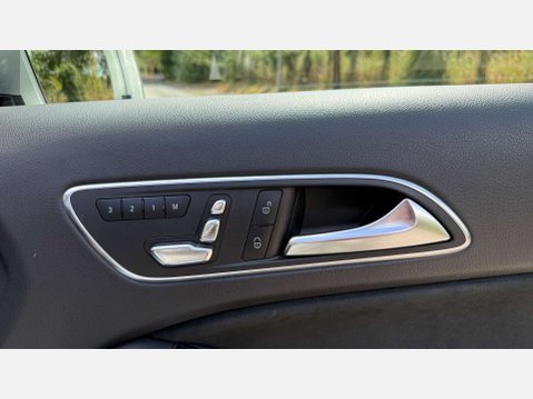Mercedes-Benz A Class 2.0 AMG A 45 4Matic Premium Auto 4WD 5dr 39