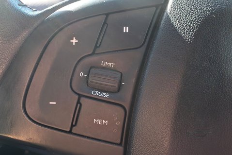 Citroen C4 Cactus PURETECH FLAIR S/S.. 7 MAIN DEALER STAMPS.. £20 ROAD TAX.. STUNNING EXAMPLE 22