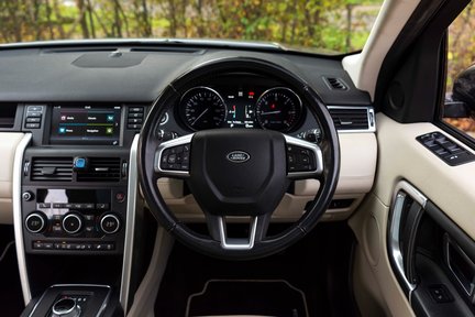 Land Rover Discovery Sport TD4 HSE LUXURY 19