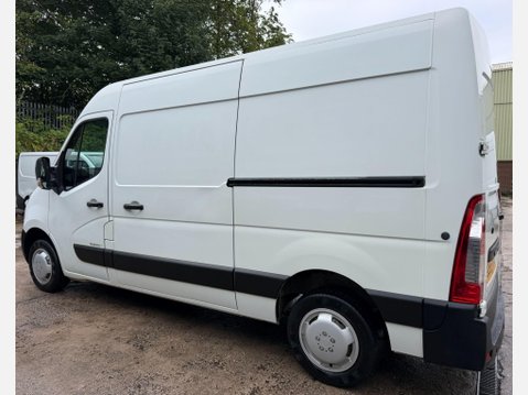Renault Master 2.3 dCi 33 Business+ Panel Van 5dr Diesel Manual FWD MWB Medium Roof Euro 5 19