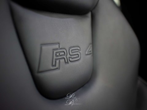 Audi RS4 4.2 RS 4 FSI Quattro Auto 4WD 5dr 39