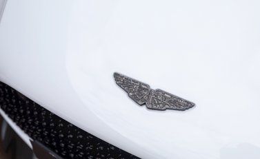 Aston Martin DBS Superleggera 25