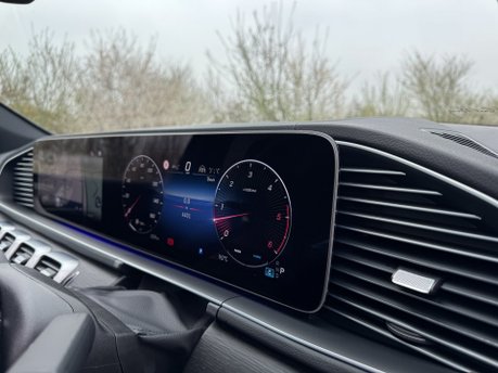 Mercedes-Benz GLS GLS 450DH MHEV 4Matic Business Class Auto Diesel 7 SEATER/PAN ROOF/SAT NAV 24