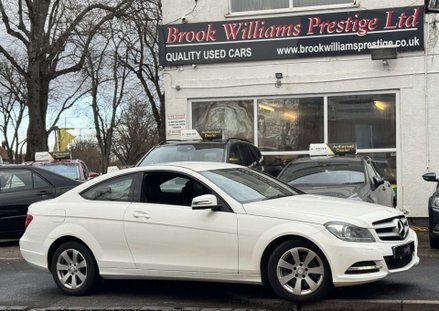 2012 Mercedes-Benz C Class 2.1 C220 Executive SE CDi BlueEfficiency Auto 2dr photo