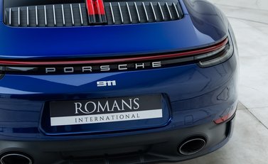 Porsche 911 Carrera 4S (992) 27