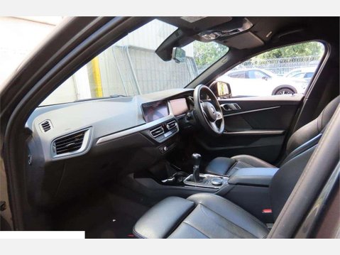 BMW 1 Series 1.5 118i M Sport Euro 6 (s/s) 5dr 3
