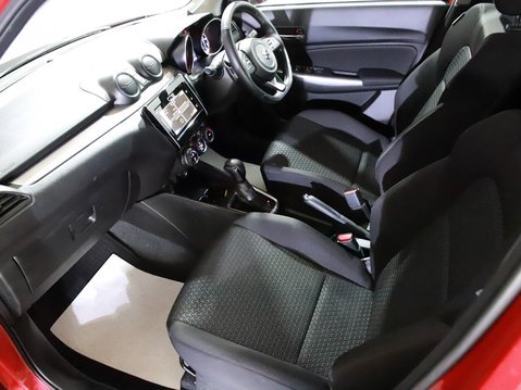 Suzuki Swift 1.2 Dualjet 83 12V Hybrid SZ5 5dr Auto 3