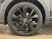 Volkswagen Taigo 1.0 Taigo R-Line TSi 5dr 9