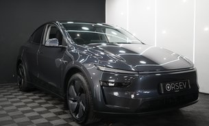 Tesla Model Y RWD Standard Range GROK AI Rear Screen Heated & Vented Seats VATQ 6