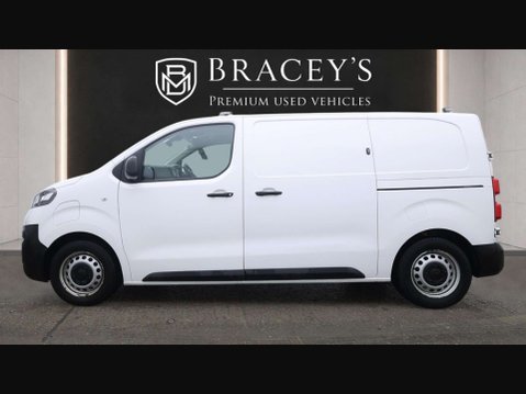 Vauxhall Vivaro Vivaro 3100 Dynamic 6