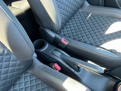 Toyota Aygo X VVT-I LIMITED EDITION 29