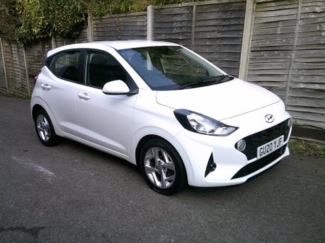 Hyundai i10 MPI SE CONNECT ONLY 16,000 MILES FROM NEW
