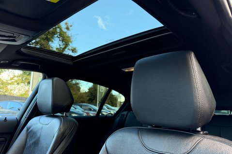 BMW 1 Series M135I - 3 OWNERS - 10 SERVICES - SUNROOF -4 MICHELINS -CRUISE CONTROL 4