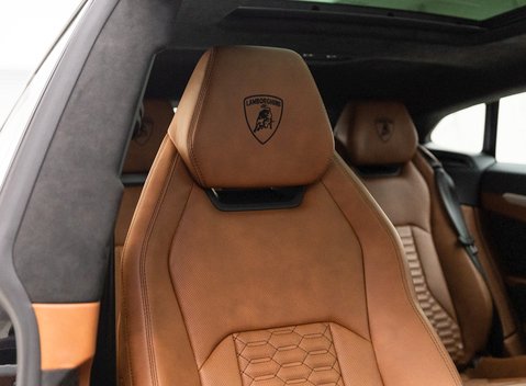 Lamborghini Urus 11