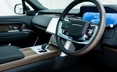 Land Rover Range Rover P460e Autobiography LWB 10