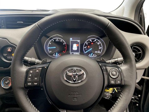 Toyota Yaris 1.5 VVT-i Icon Tech Hatchback 5dr Petrol CVT Euro 6 (111 ps) Air Con - Allo 13