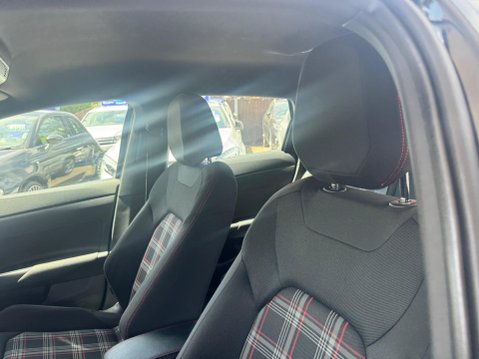 Volkswagen Polo 2.0 TSI GTI DSG Euro 6 (s/s) 5dr 27