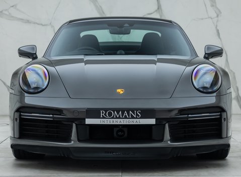 Porsche 911 Turbo S (992) 8