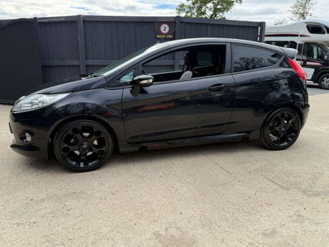 Ford Fiesta 1.6 Fiesta Metal 3dr 18
