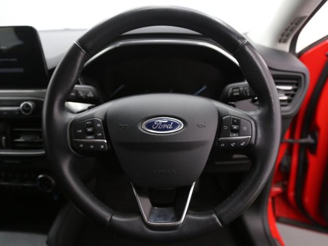 Ford Focus 1.0T EcoBoost Titanium Auto Euro 6 (s/s) 5dr 10