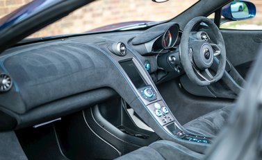 McLaren 675LT Spider MSO Carbon Series 18