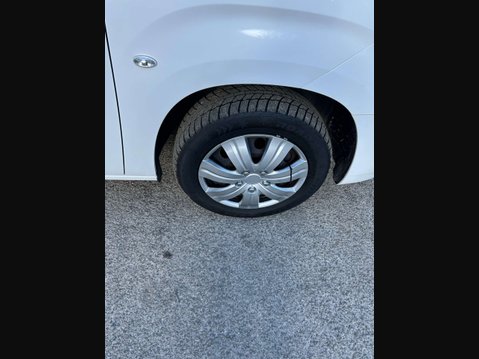 Vauxhall Combo 1.5 Turbo D 2300 Pro Panel Van 5dr Diesel Manual L1 H1 Euro 6 (s/s) (100 ps 19