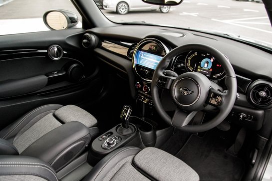 Mini Hatch COOPER S LEVEL 2