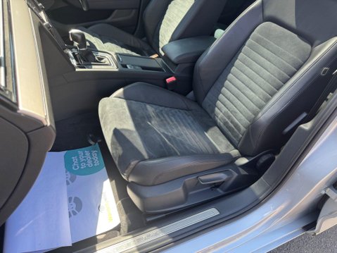 Volkswagen Passat GT TDI BLUEMOTION TECHNOLOGY DSG 38