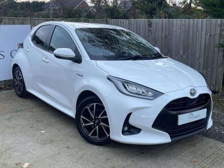 Toyota Yaris 1.5 VVT-h Design E-CVT Euro 6 (s/s) 5dr