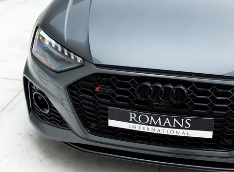 Audi RS4 Avant Carbon Black 25