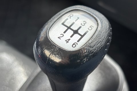 Isuzu Grafter N35.125T Toolbox Dropside Truck 30