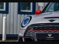 Mini Hatch 2.0 John Cooper Works Auto 3dr 26