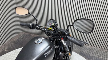 Hyosung GV AQUILA 2023 ONLY 506 MILES 125CC CRUISER BIKE LONG MOT 12