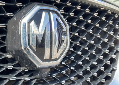 MG HS 1.5 T-GDI EXCLUSIVE 4