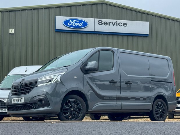 Renault Trafic SWB L1H1 Low Roof SL28 Air Con Alloys Sensors EURO 6 NO VAT 1