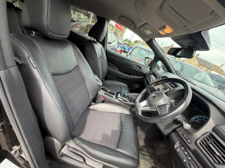 Nissan LEAF N-CONNECTA 10