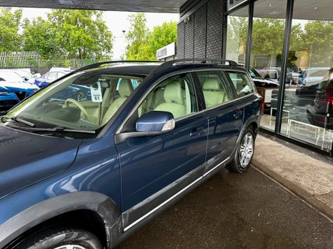 Volvo XC70 2.4 D5 SE Lux Geartronic AWD Euro 5 5dr 10
