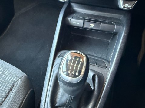 Kia Stonic 2 **10,841 MILES** 24