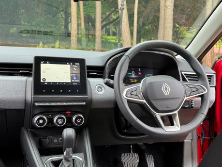 Renault Clio EVOLUTION E-TECH 12