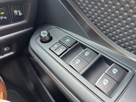 Toyota C-HR 1.2 VVT-i Icon CVT Euro 6 (s/s) 5dr 14