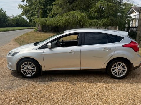 Ford Focus 1.0T EcoBoost Titanium Hatchback 5dr Petrol Manual Euro 5 (s/s) (125 ps) WE 24