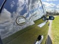 Land Rover Discovery R-DYNAMIC SE MHEV 32