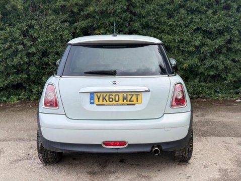 Mini Hatch 1.6 Cooper Camden Euro 5 3dr 7