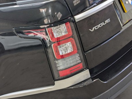 Land Rover Range Rover 3.0 Range Rover Vogue TDV6 Auto 4WD 5dr 41