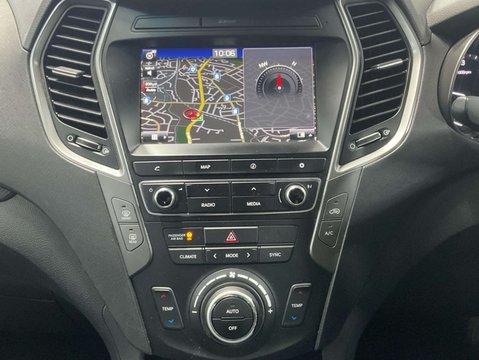 Hyundai SANTA FE 2.2 Santa Fe Premium Blue Drive CRDi 4WD 5dr 8