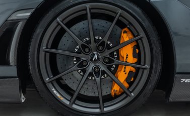 McLaren 765LT Spider 35