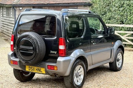 Suzuki Jimny SZ4 25